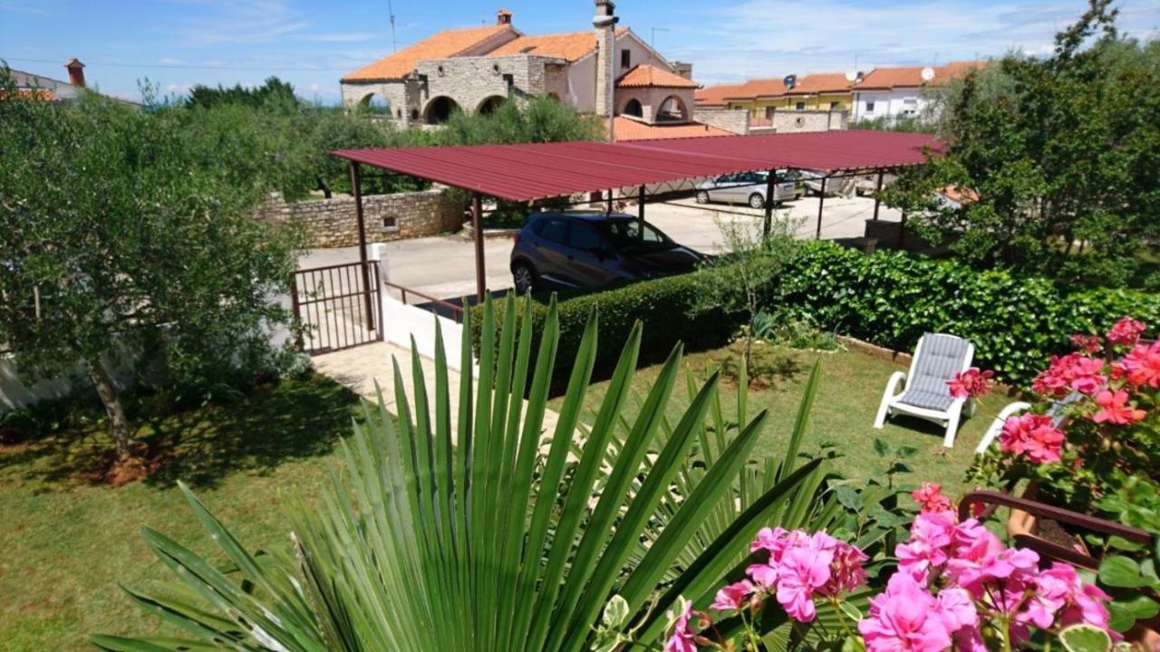 Apartment Devcic Πόρετς Εξωτερικό φωτογραφία