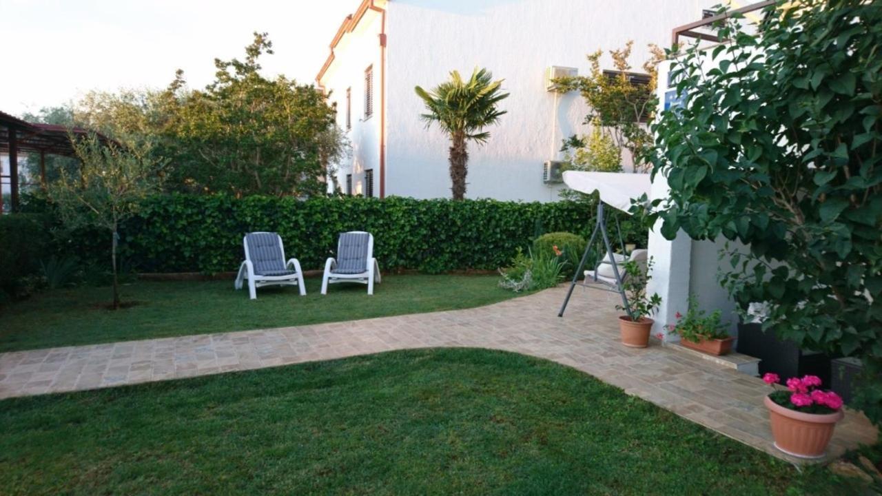 Apartment Devcic Πόρετς Εξωτερικό φωτογραφία